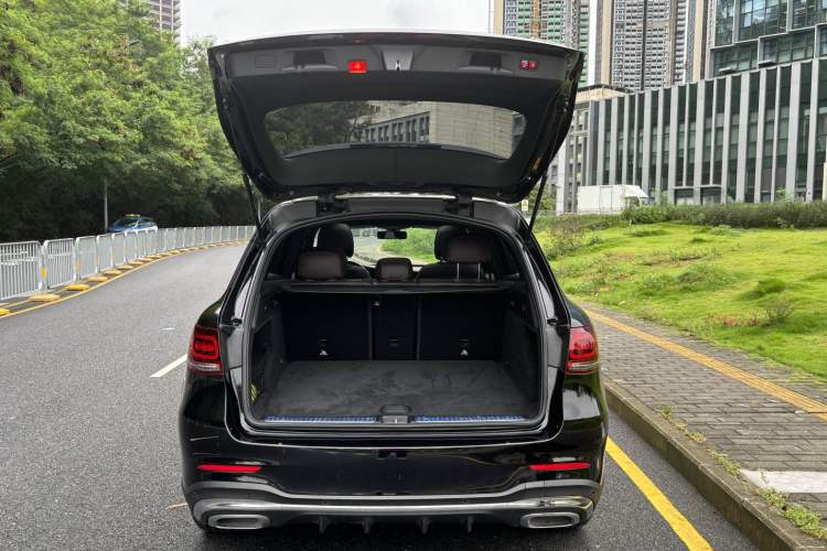 Used Mercedes-Benz GLC 2022 Second Facelift GLC 260 L 4MATIC Luxury Edition
