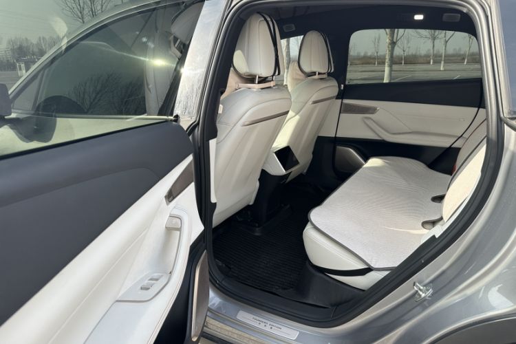 Used ONVO L60 2024 60 kWh Rear-Drive Version