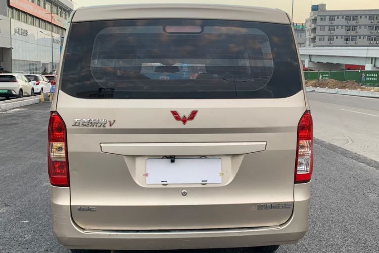 Used Wuling Rongguang V 2018 1.5L Standard Version
