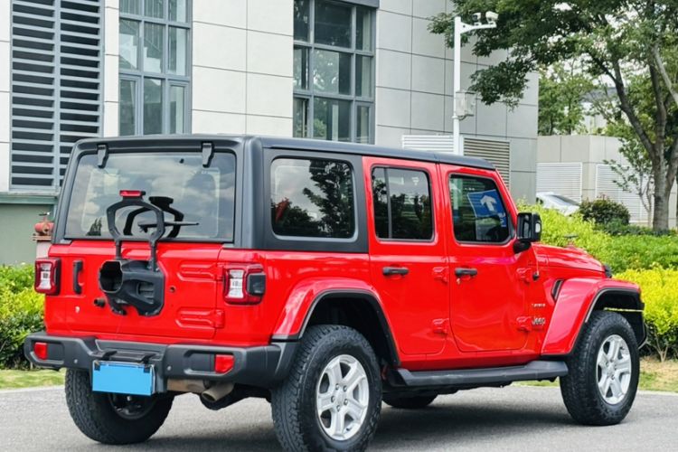 Used  Wrangler 2019 2.0T Sahara Four-Door Version China VI Emission Standard