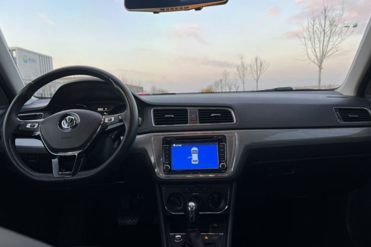 Used Volkswagen Lavida 2017 1.6L Automatic Comfort Edition