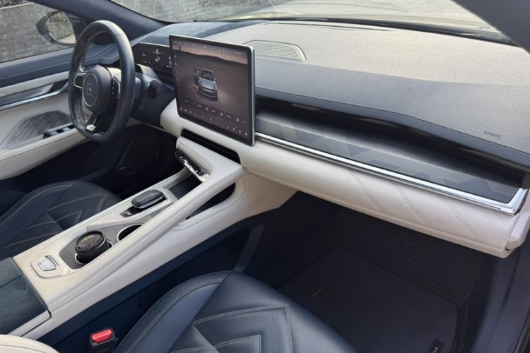 Used Zeekr 001 2022 Ultra-Long Range Dual-Motor YOU Version
