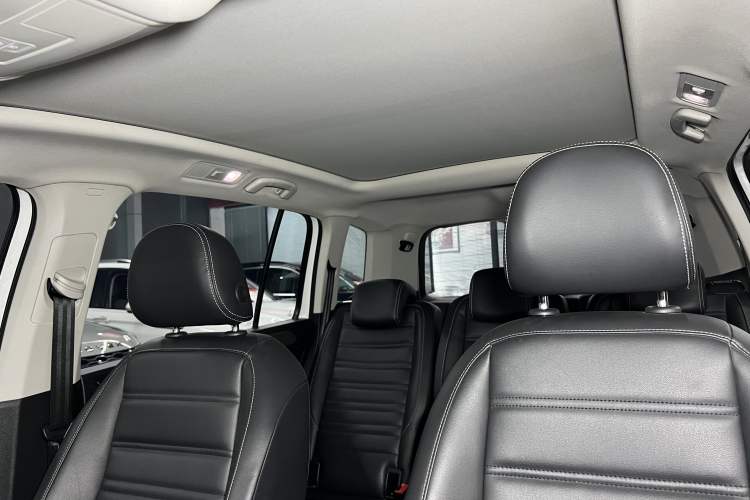 Used Volkswagen Touran 2018 Volkswagen Touran L 280TSI DSG Comfort Edition 7 Seats China V Emission Standard