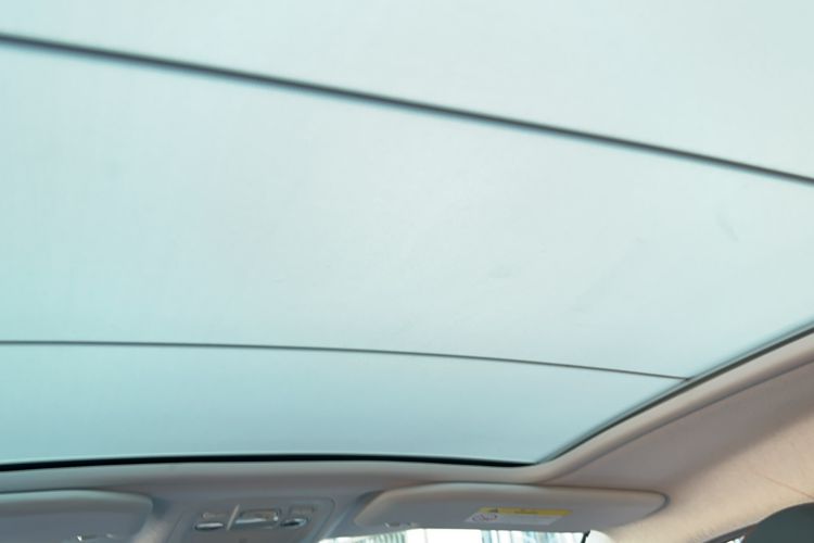 Used Peugeot 2008 2015 1.6THP Roland Garros Edition
