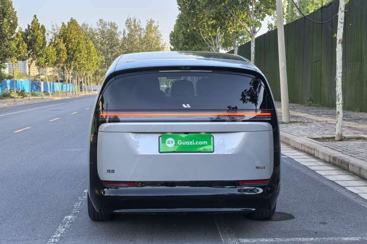 Used Li Auto MEGA 2024 Ultra Model
