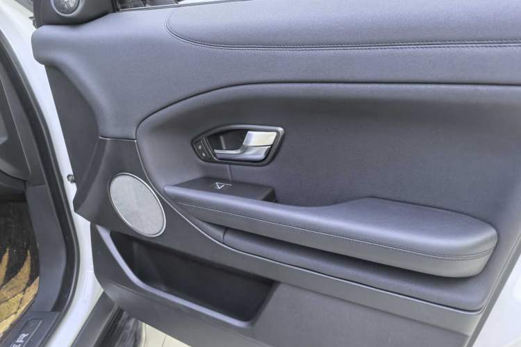 Used Land Rover Range Rover Evoque 2017 2.0T SE Smart Glow Edition
