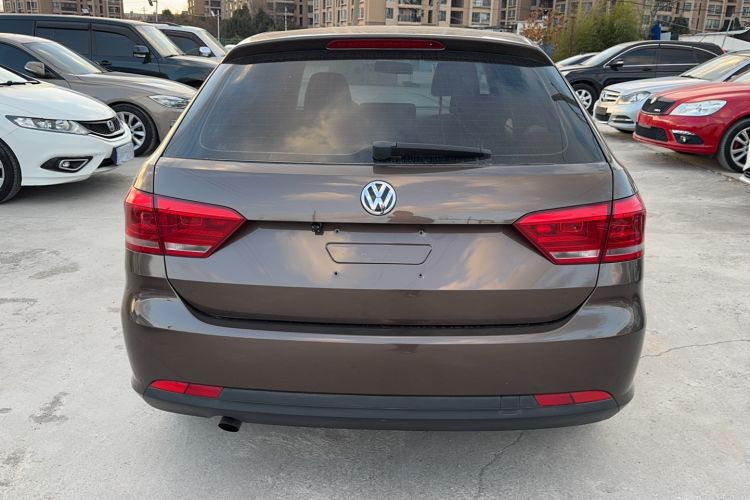 Used Volkswagen Gran Lavida 2013 1.6L Automatic Fashion Model