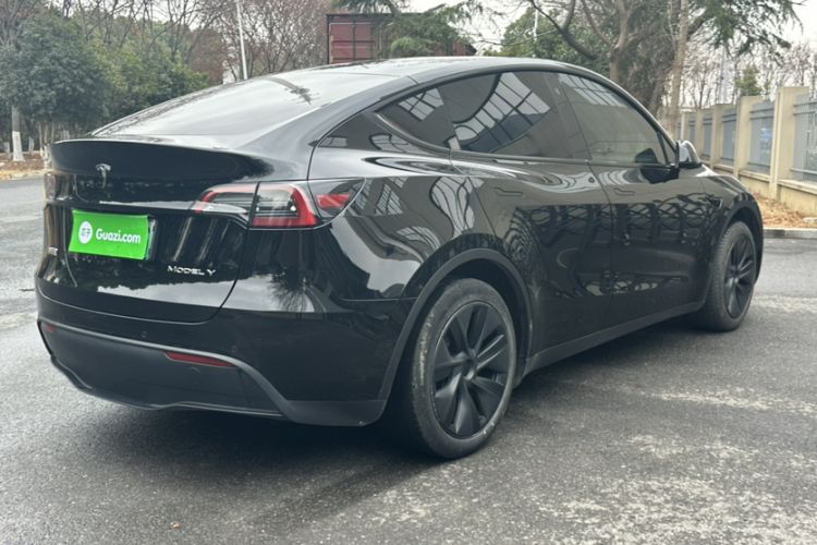 Used Tesla Model Y 2023 Rear-Wheel-Drive Version