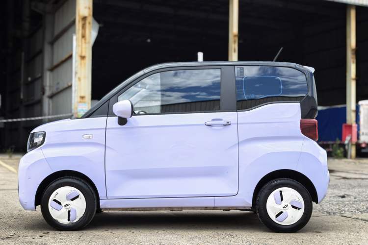 Used Chery QQ Ice Cream 2022 120km Conical Shape Lithium Iron Phosphate
