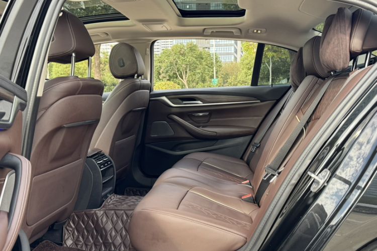 Used BMW 5 Series 2019 Facelifted 530Li Leading Edition Luxury Package
