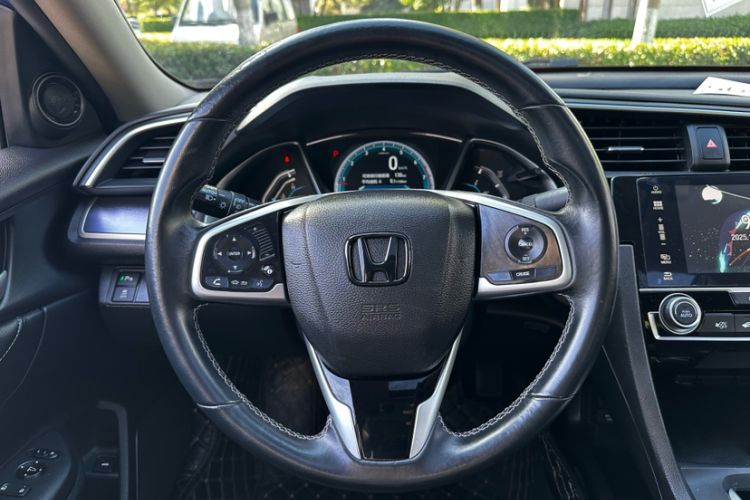 Used Honda Civic 2016 220TURBO CVT Prestige Edition
