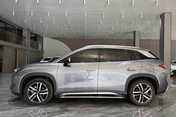 Used BYD Song L DM-i 2024 112 km Leading Edition
