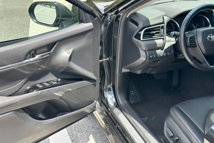 Used Toyota Camry 2019 2.5G Luxury Edition China VI Standard
