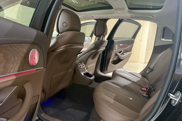 Used Mercedes-Benz E-Class 2023 Facelift E 260 L
