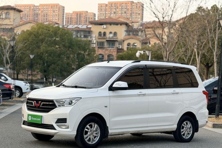Used Wuling Hongguang 2019 1.5L S Comfort Edition China VI LAR