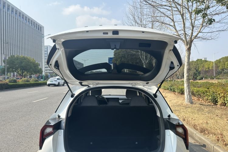 Used Geometry E Firefly 2024 301km Flowing Light
