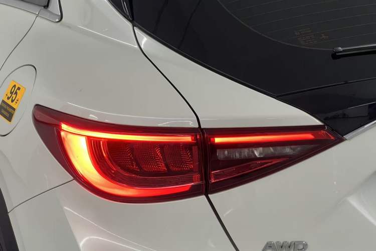 Used Infiniti QX30 2017 2.0T Four-Wheel Drive Fashion Edition