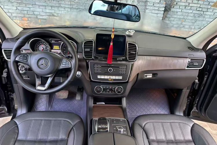 Used Mercedes-Benz GLE 2017 GLE 320 4MATIC Luxury Model