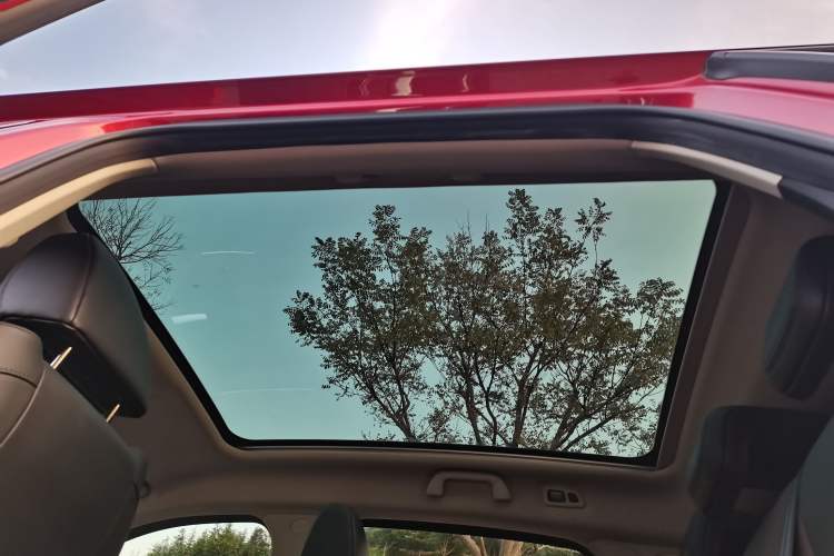 Used Wey VV5 2020 1.5T Two-Wheel Drive Color Pioneer
