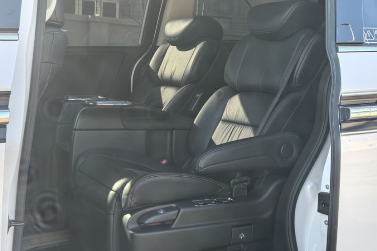 Used Honda Elysion 2016 2.4L Luxury Edition
