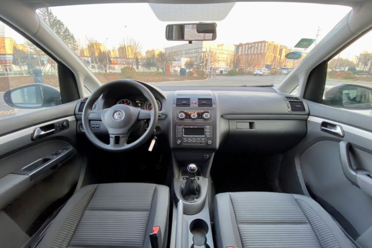 Used Volkswagen Touran 2015 1.4T Manual Fashion Edition 5-Seater