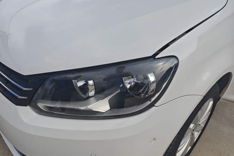 Used Volkswagen Touran 2015 1.4T DSG Luxury Edition 5-Seater
