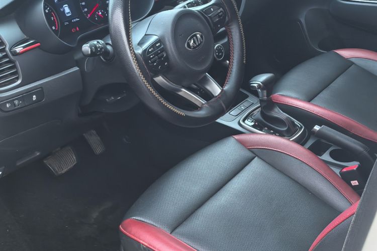 Used Kia KX Cross 2017 1.4L AT GLS
