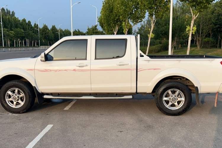 Used Dongfeng Ruichi 2021 2.4L Gasoline Two-Wheel-Drive Base Version with Long Cargo Bed 2TZD
