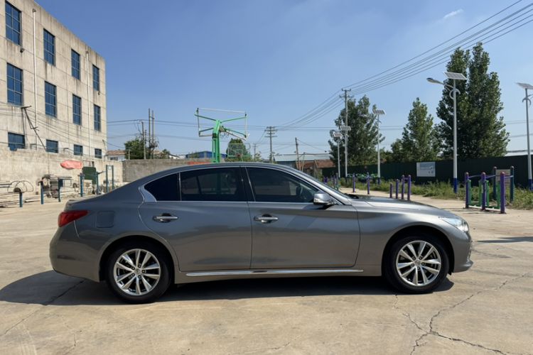 Used Infiniti Q50L 2015 2.0T Comfort Edition
