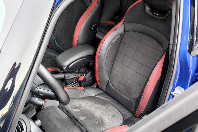 Used  MINI 2018 1.5T COOPER Racing Edition Five-Door Version
