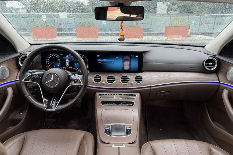 Used Mercedes-Benz E-Class 2023 Updated E 300 L Fashion Edition

