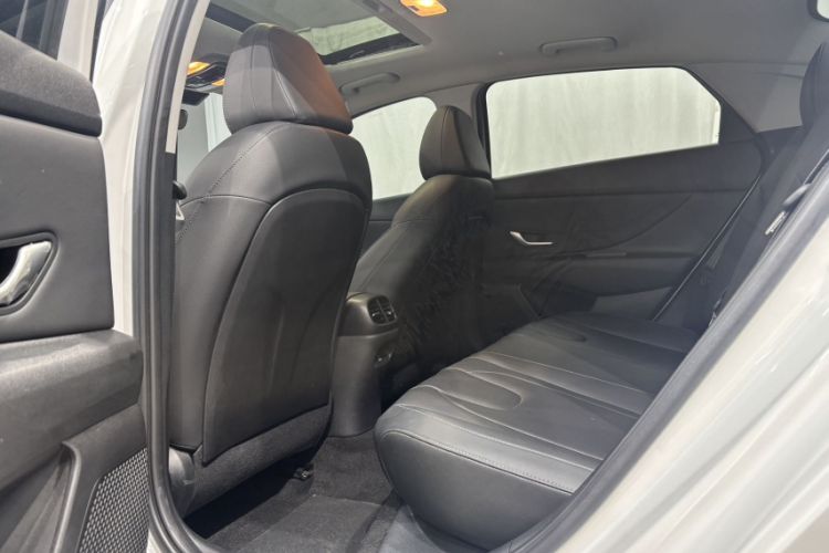 Used Hyundai Elantra 2023 1.5L CVT LUX Prestige Edition