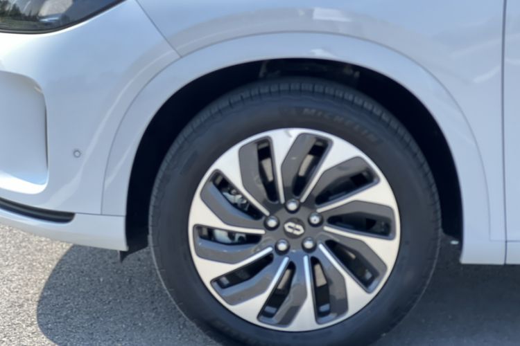 Used Hima AITO M7 2022 1.5T Four-Wheel Drive Luxury Edition
