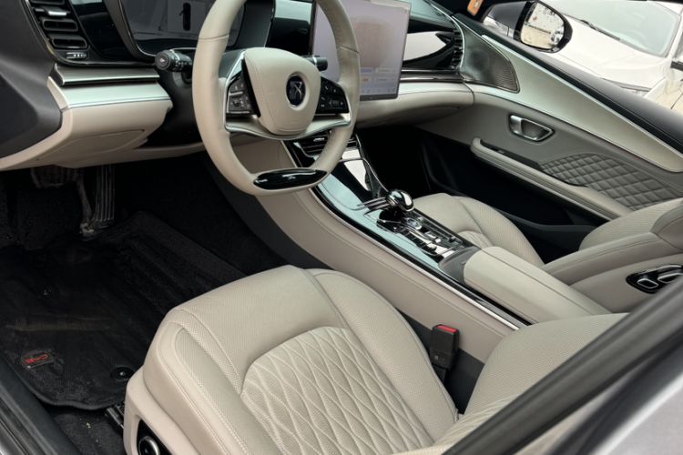 Used BYD Han 2024 DM-i Glory Edition 121KM Prestige Model
