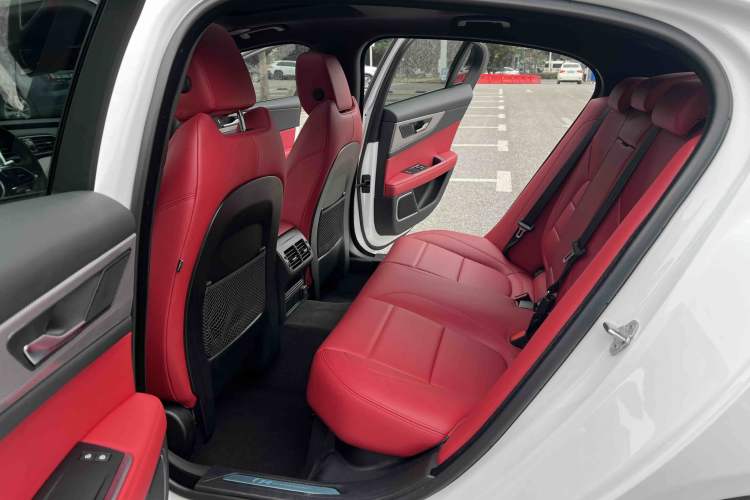 Used Jaguar XEL 2022 2.0T 250 PS R-DYNAMIC S Advanced Sport Edition
