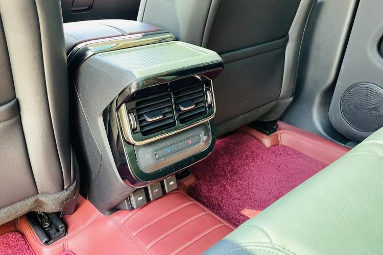 Used Land Rover Range Rover Evoque 2022 Aurora L 249 PS R-Dynamic Luxury Edition
