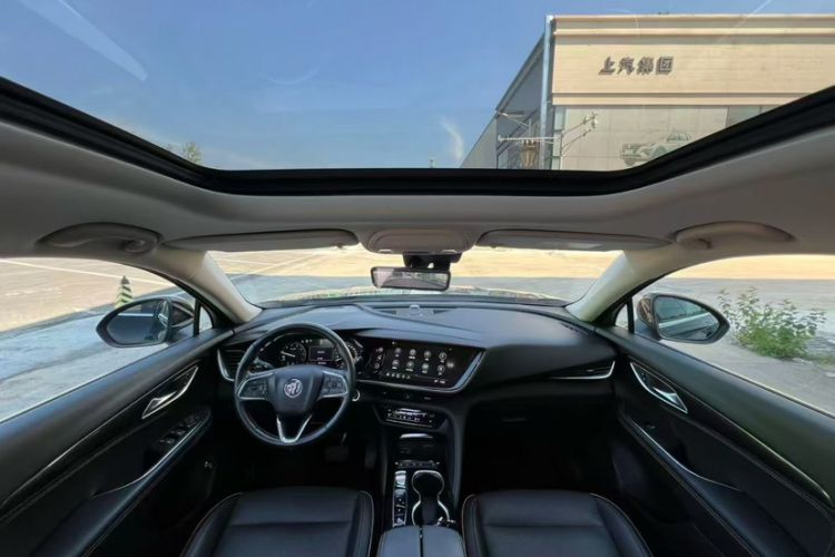 Used Buick Envision 2022 Encore Plus 652T Five-Seat All-Wheel-Drive Luxury Model
