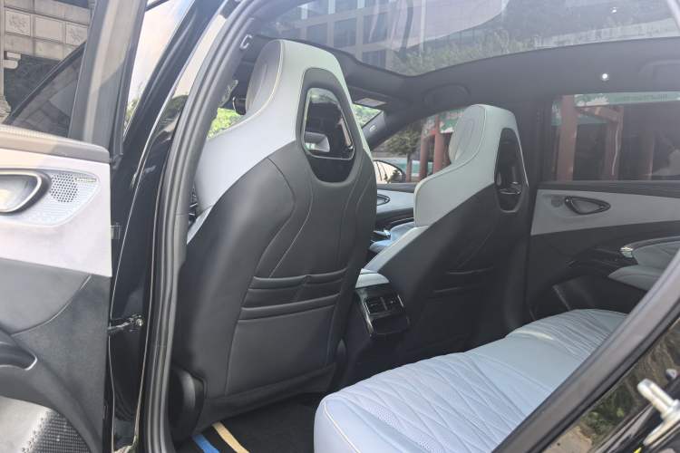 Used BYD Seal 2022 700 km Long-Range Rear-Wheel-Drive Version
