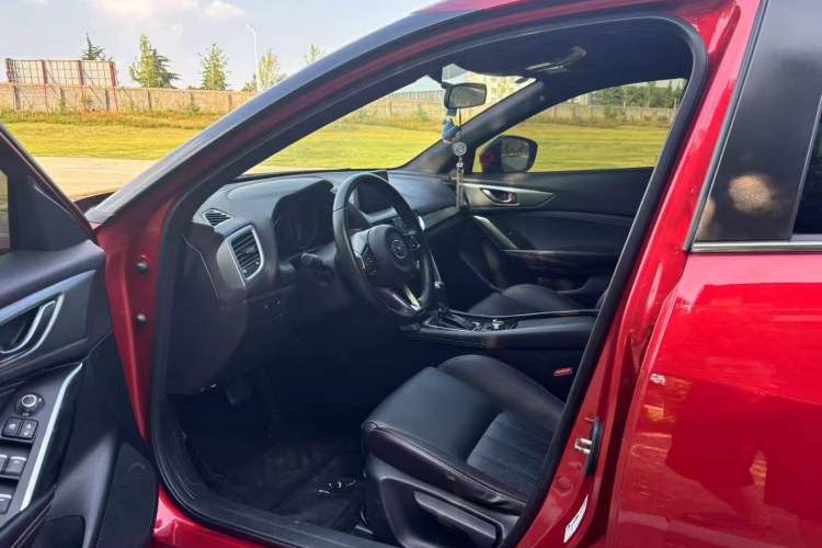 Used Mazda CX-4 2018 2.0L Automatic Two-Wheel Drive Blue Sky Premium Upgrade Version China VI Standard
