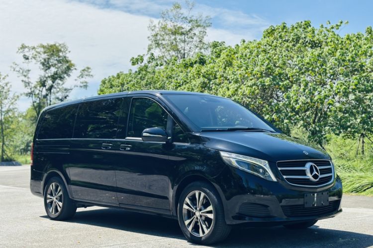 Used Mercedes-Benz V-Class 2017 V 260 Avantgarde Edition
