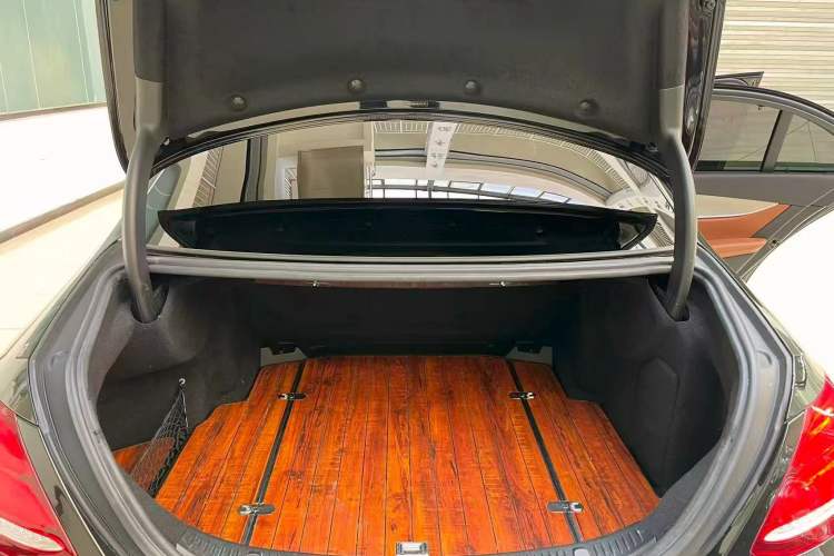 Used Mercedes-Benz E-Class 2017 E 300 Sport Edition
