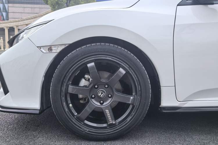 Used Honda Civic 2021 HATCHBACK 220TURBO CVT New Trendsetter
