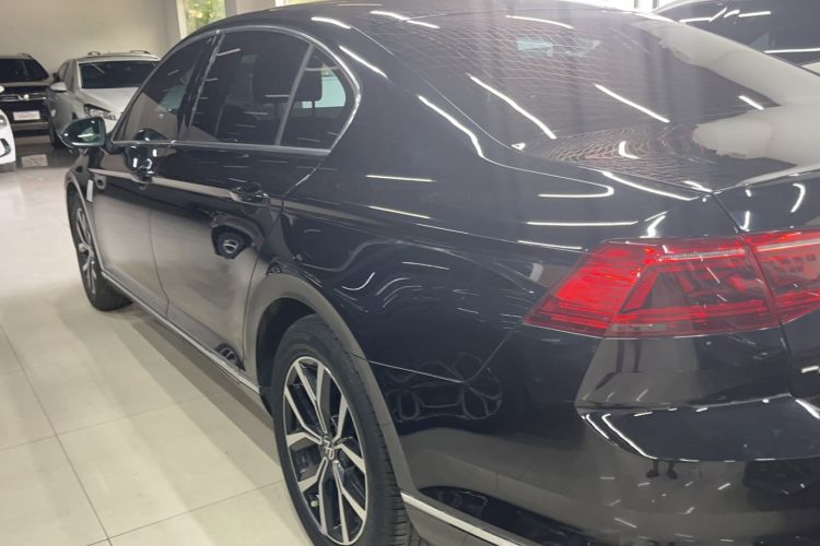 Used Volkswagen Magotan 2020 330TSI DSG Leading Model
