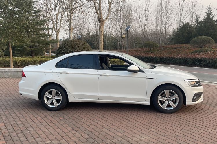 Used Volkswagen Lamando 2019 230TSI DSG Fashion Edition China VI
