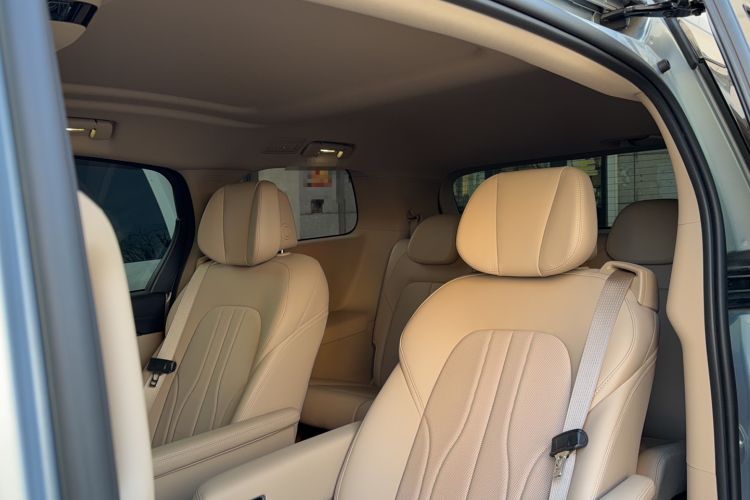 Used Buick GL8 New Energy 2025 Lu Shang Luxury Edition 7-Seater
