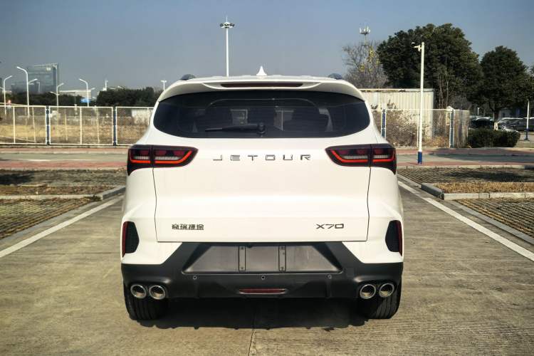 Used JETOUR X70 2023 1.5T DCT Overpass PRO+ Edition 7 Seats
