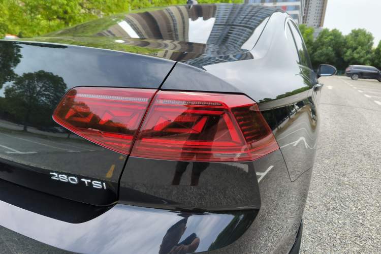 Used Volkswagen Magotan 2023 2 Million Units Limited-Edition 280TSI DSG Comfort Version
