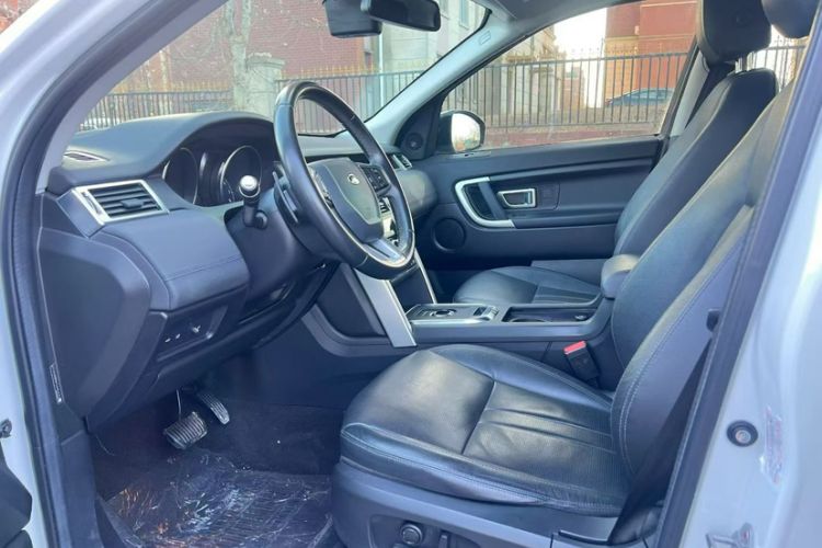 Used Land Rover Discovery Sport 2019 240 PS SE Version China VI Standard