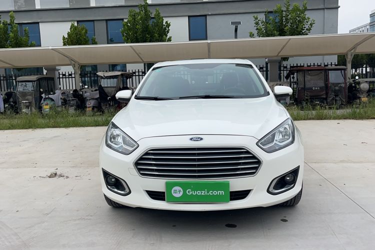 Used Ford Escort 2015 1.5L Automatic Fashion Model
