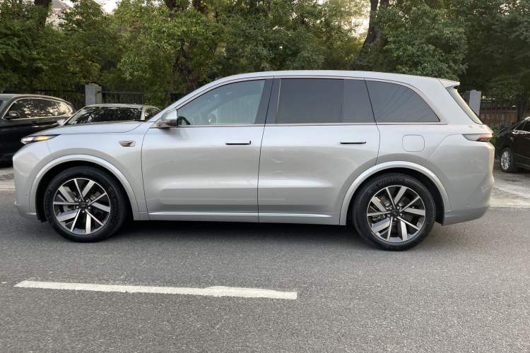 Used Li Auto L8 2023 Max model
